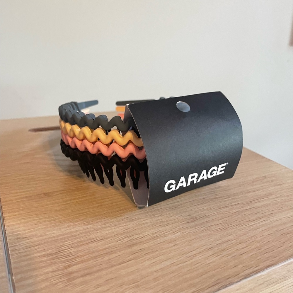 GARAGE 90s style wave comb head bands!